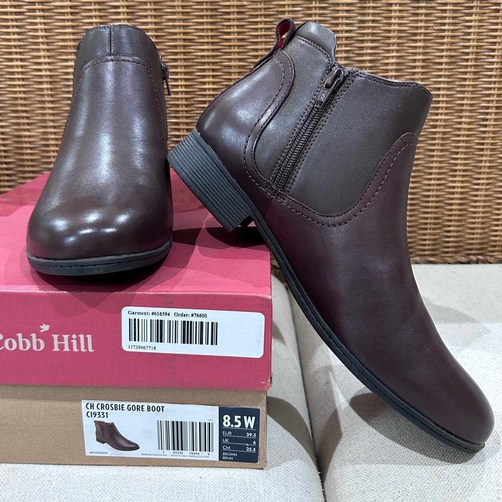 Cobb Hill Crosbie Gore Women's Brown Slip On Boots Bootie Size 8.5 W NEW In Box